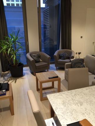 Warwick Court, London photo 4