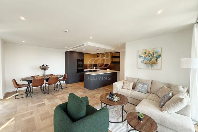 1 Boxwood Gardens, Saffran