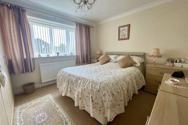 49, Darwin Road, East  Yorkshire photo 2