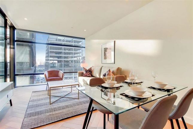 Flat to rent in Principal Tower, Shoreditch, London
