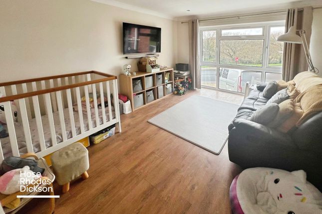 62, Blythe Way, Isle of Wight photo 3