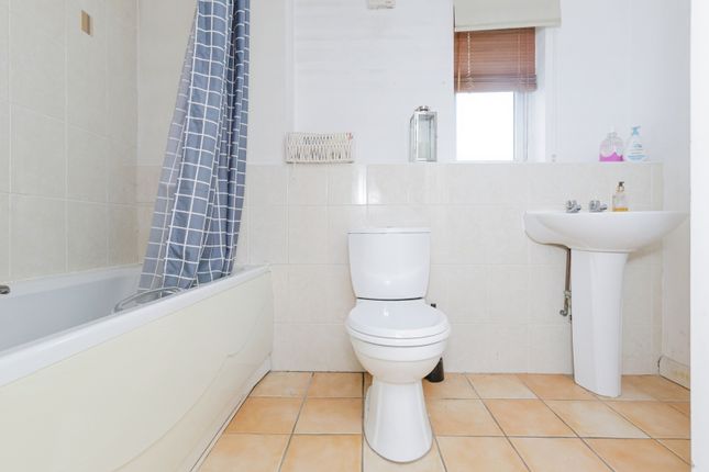 Flat 1, Leicester photo 5