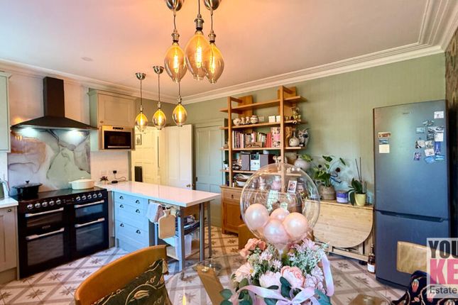 Flat A, Belle Vue, Otterpool Lane, Hythe photo 3