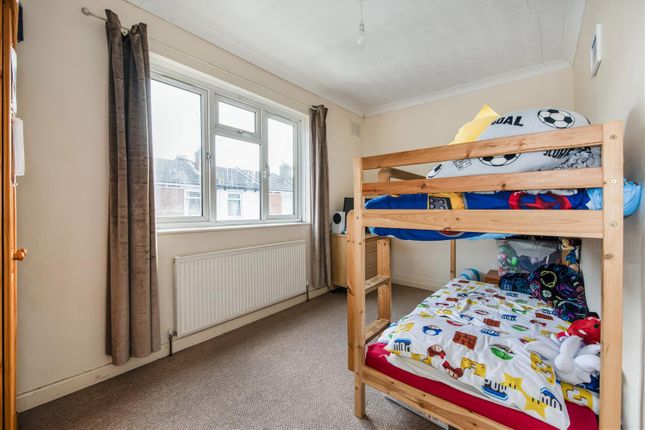 15, Lynn Road, Portsmouth photo 4