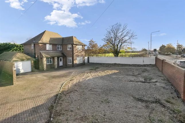 253, Park Road, Uxbridge photo 3