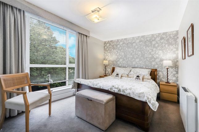 10, Ladywood Estate, Glasgow photo 4