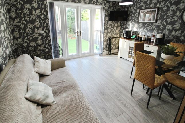 10, Mulberry Croft, Beverley photo 3