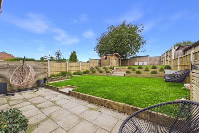 4, Spring Leasowe, Stafford photo 2