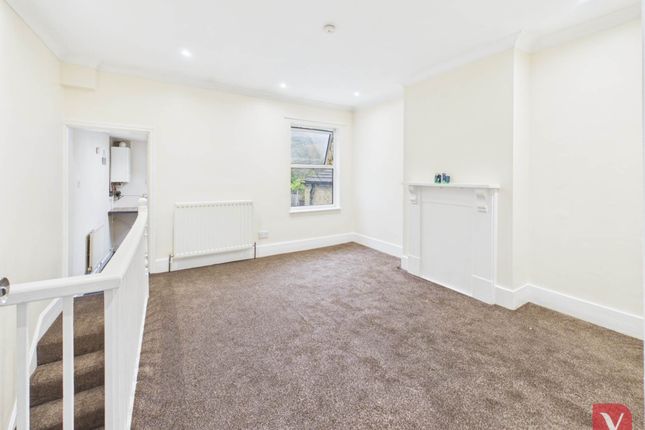 62, Grove Road, Luton photo 3