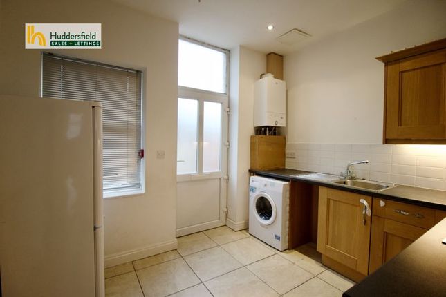 Flat 2, 87, Bradford Road, Huddersfield photo 5