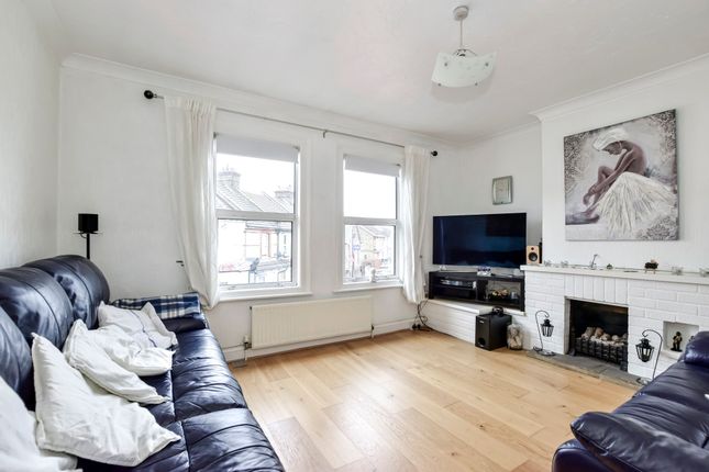 157a Leavesden Road, Watford photo 3