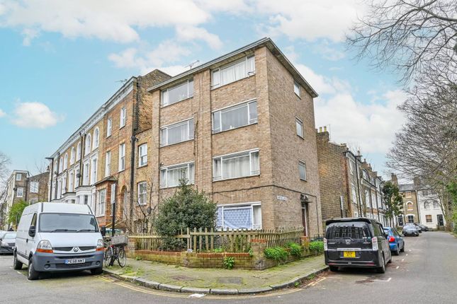 Flat to rent in Harecourt Road, Islington, London