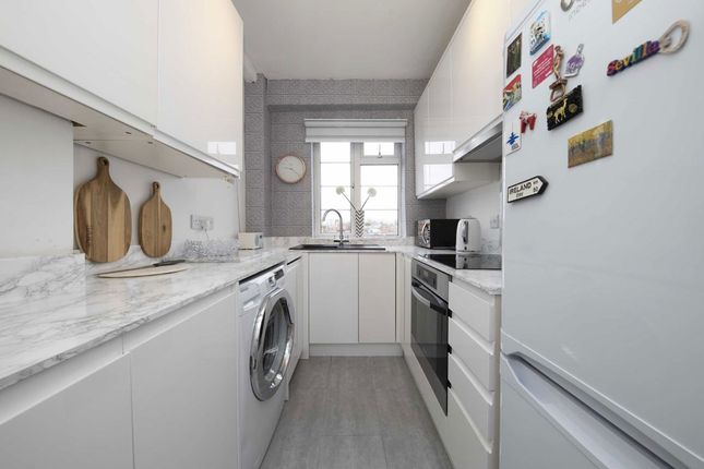 249, Chiswick Village, London photo 3