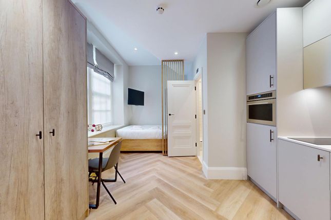 Studio flat on 31 Draycott Avenue, LONDON, £2,815/mo