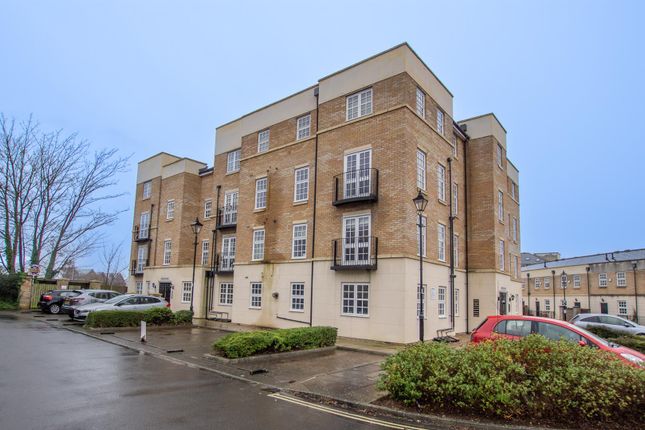 Thumbnail Flat to rent in Bishopfields Cloisters, St Peters Quarter, York
