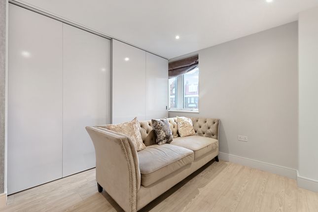 Apartment 13, 6 Gaumont Place, London photo 4