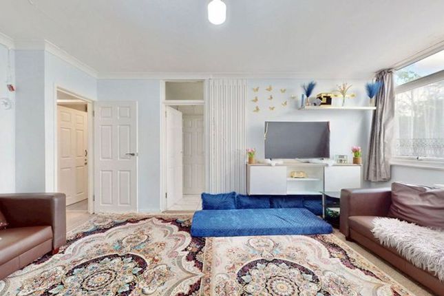 Oak House, Cricklewood Lane, London photo 3