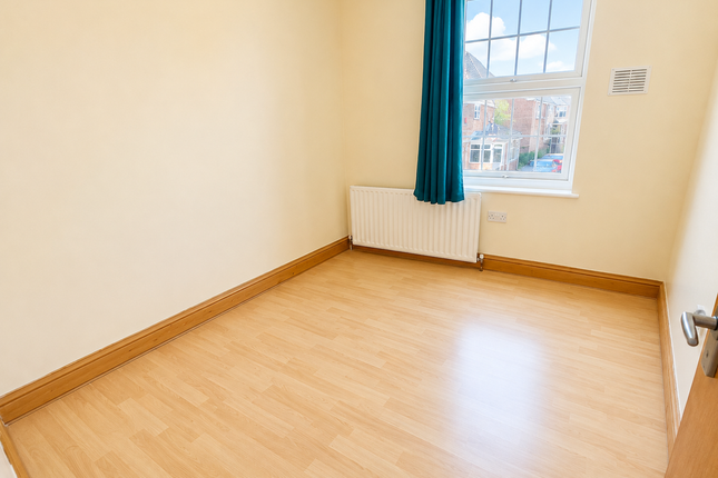65a Queens Road,, Queens Road, London photo 2