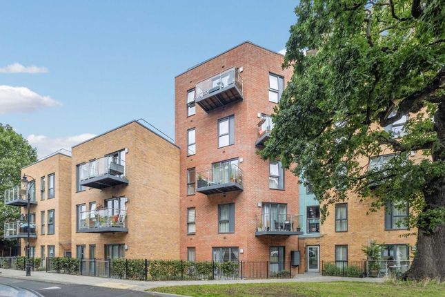 Flat for sale in Copley Close, London