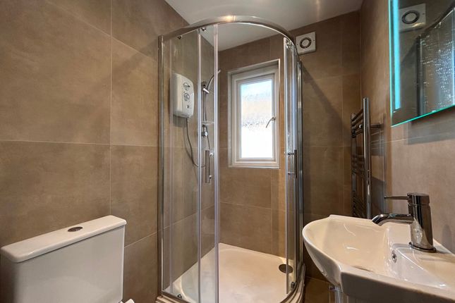 Room 5 8 Rutland Road, Bedford photo 3