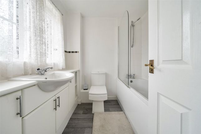 74, Holbeach Drive Kingsway, Gloucester photo 4