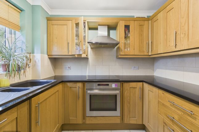40 Valley Green, Hemel Hempstead, Hertfordshire photo 2