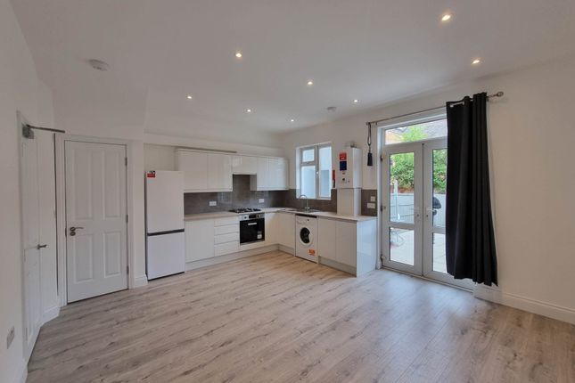 Thumbnail End terrace house to rent in Hewitt Avenue, Wood Green