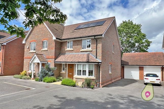 Thumbnail Semi-detached house for sale in Cammell Close, Wokingham, Berkshire