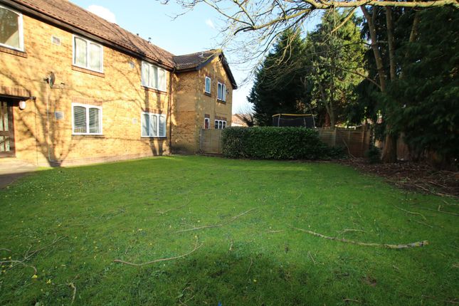 Flat for sale in Albany Park, Colnbrook, Slough