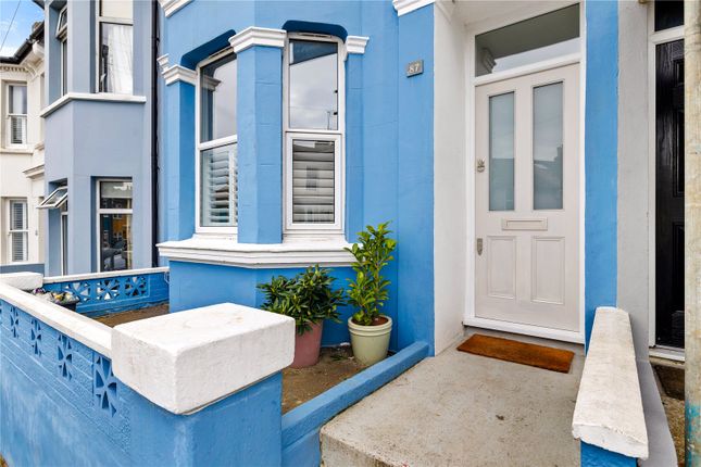 Terraced house to rent in Bentham Road, Brighton, East Sussex