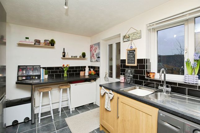 8, Best Avenue, Burton-On-Trent photo 3