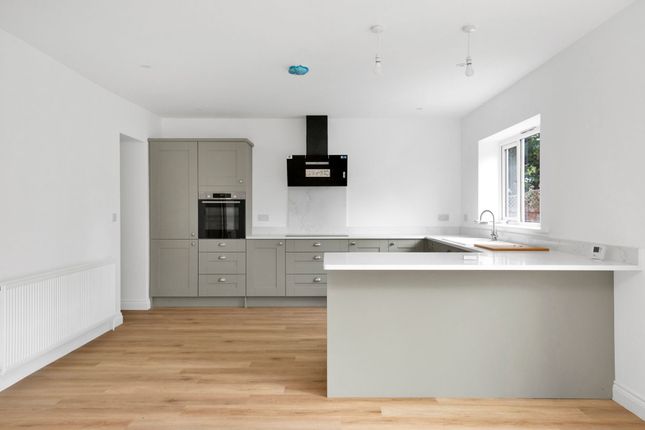 Nyetimber Lane, Bognor Regis photo 4
