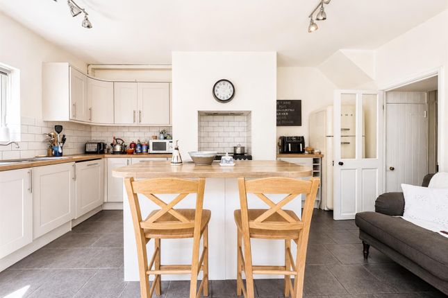 15, Marson Road, Clevedon photo 2