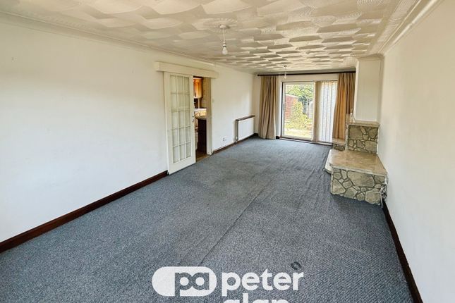 136, CARDIFF photo 2