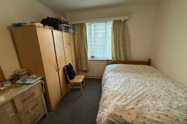 12a, Livingstone Road, Southall photo 4