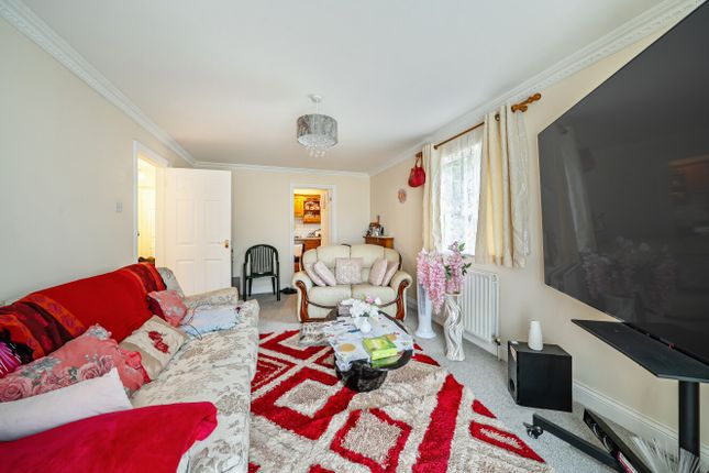 2 The Ashtrees,, Guildford Road, Ash photo 3