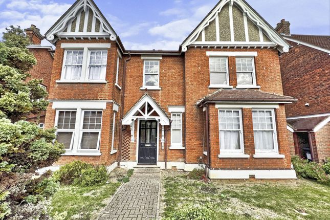 Thumbnail Flat to rent in Kimbolton Avenue, Bedford