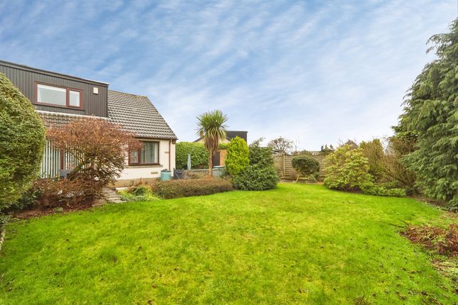 12, Heaton Close, Bingley photo 3
