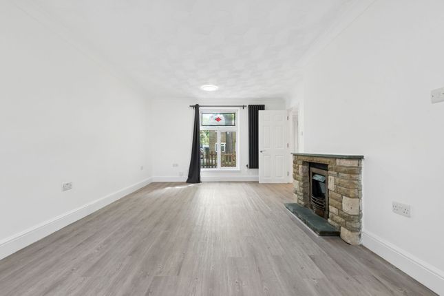 59 Bandley Rise, Stevenage photo 3