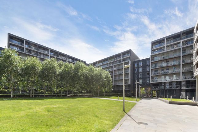 Flat to rent in 25 Indescon Square, Canary Wharf, London