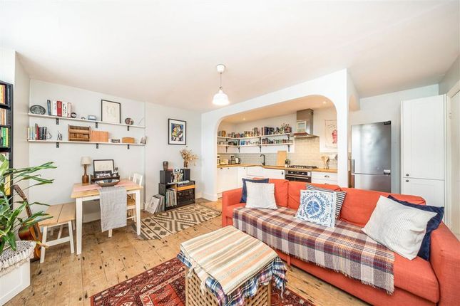 133A, Eglinton Hill, London photo 3