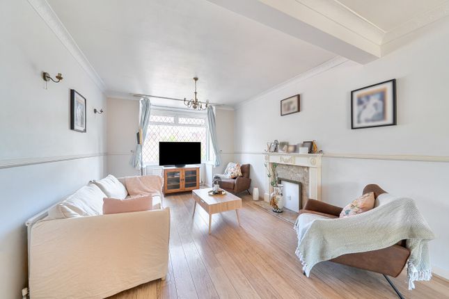 763, Kenton Lane, Harrow photo 2