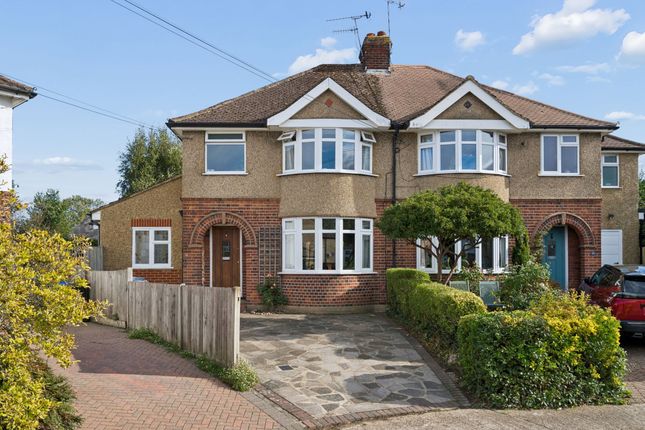 9 Maxwell Rise, Watford photo 2