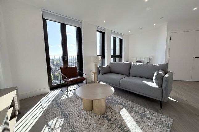 803 Redwood Tower 5 Affinity View,, Redwood Tower Twelve Trees Park, West Ham, London photo 4