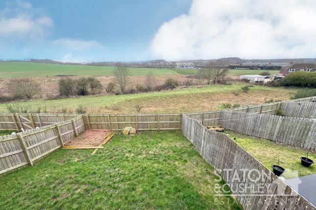48, Allandale, Bilsthorpe photo 2