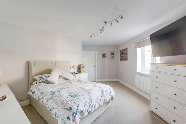 12 Woodland Grove, Nottingham photo 4