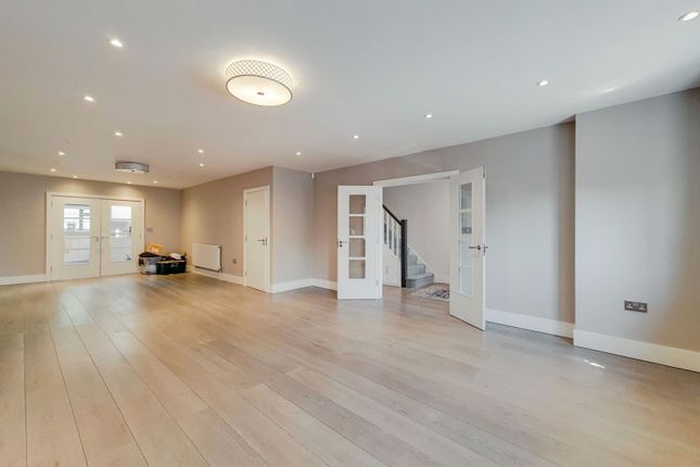 Chalkhill Road, Wembley photo 4