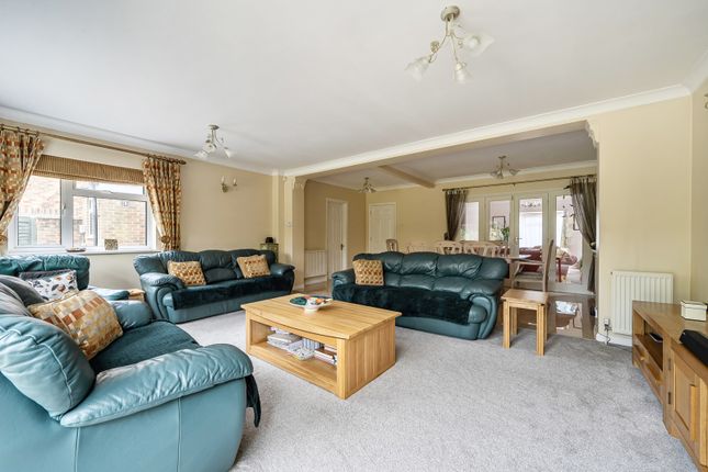 17, Birchdale, Buckinghamshire photo 5