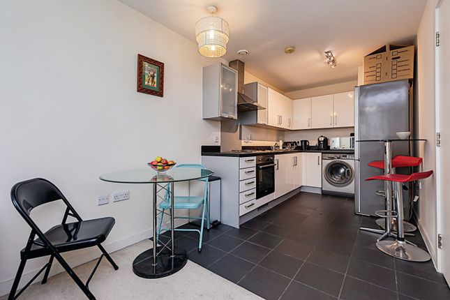 Flat for sale in 7 Gatliff Road, Victoria, London