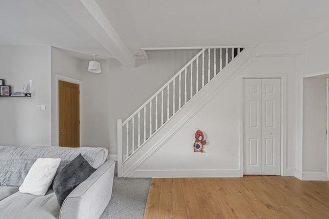 5, Llwynmadoc Street, Pontypridd photo 4